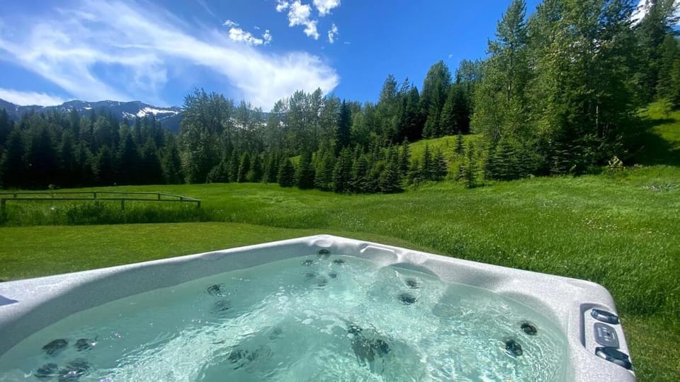 Day, Natural landscape, Garden, Hot Tub, Hot Tub, Mountain view