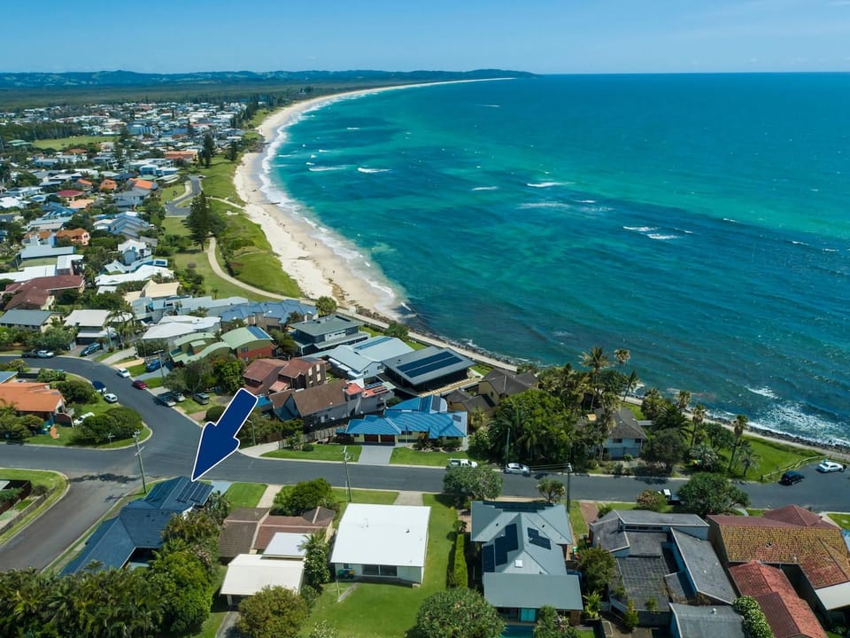 Sea Ann Lennox Head House in Lennox Head