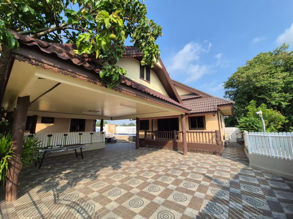 Property building, Parking