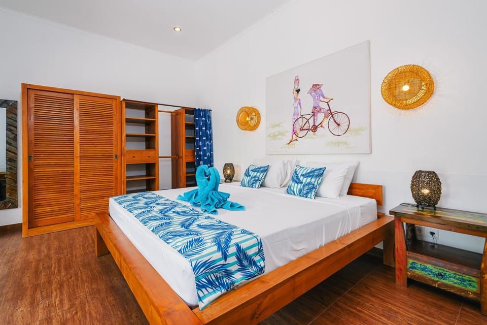 Bed, Photo of the whole room, Bedroom, wardrobe