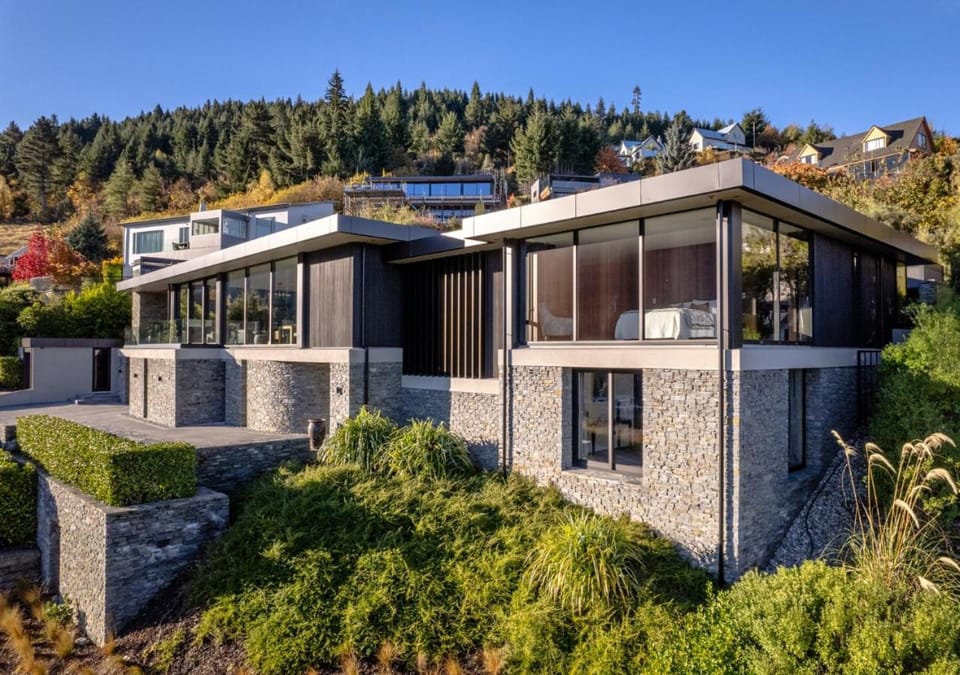 Property building, Natural landscape, Garden, Garden view, Lake view, Mountain view