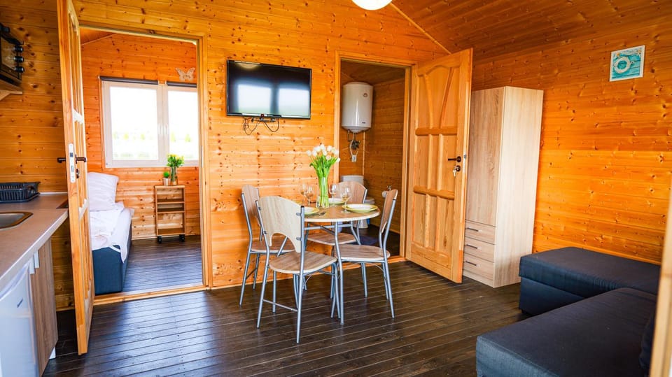 TV and multimedia, Kitchen or kitchenette, Seating area, Dining area, wardrobe