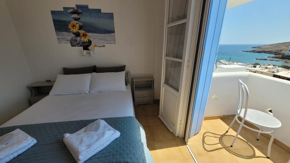 Aura Loutra Kythnos Apartment in Kea-Kythnos