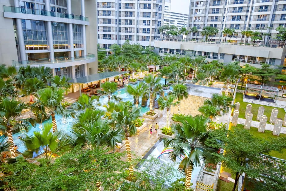 Property building, Day, Garden, City view