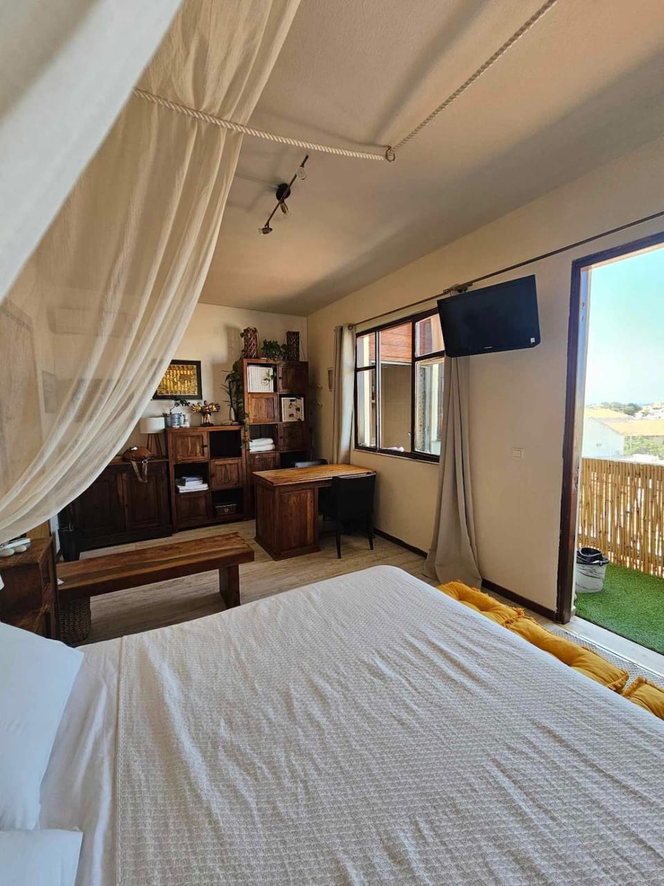 Cozy Room wtih Amazing Sea View of the Old Harbour Apartment in Chania