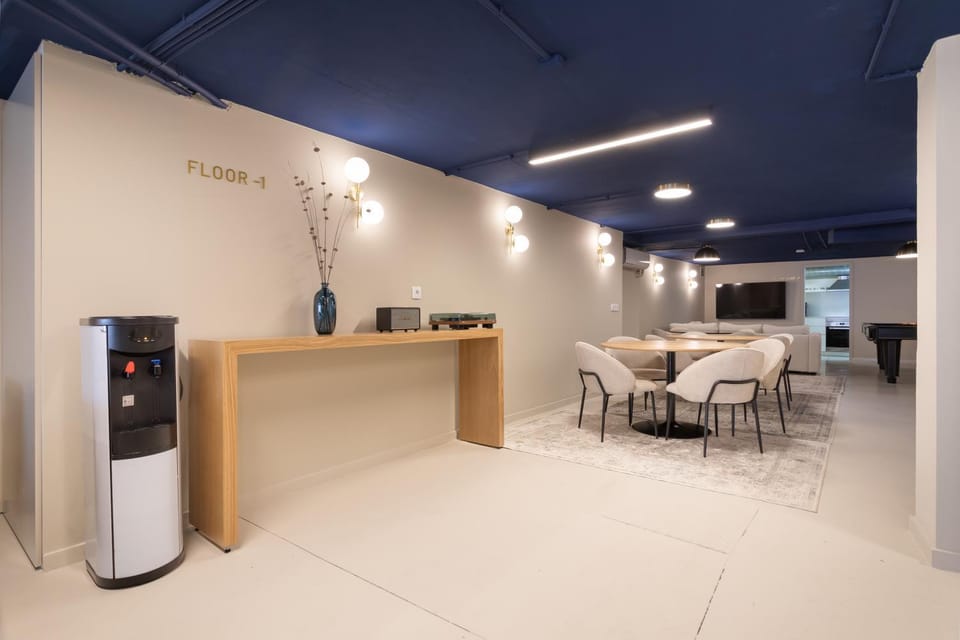 Communal lounge/ TV room, TV and multimedia, Business facilities, Seating area