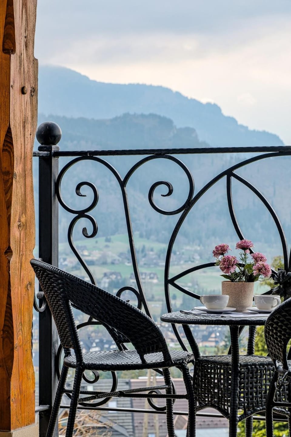 Day, Natural landscape, View (from property/room), Balcony/Terrace, Mountain view