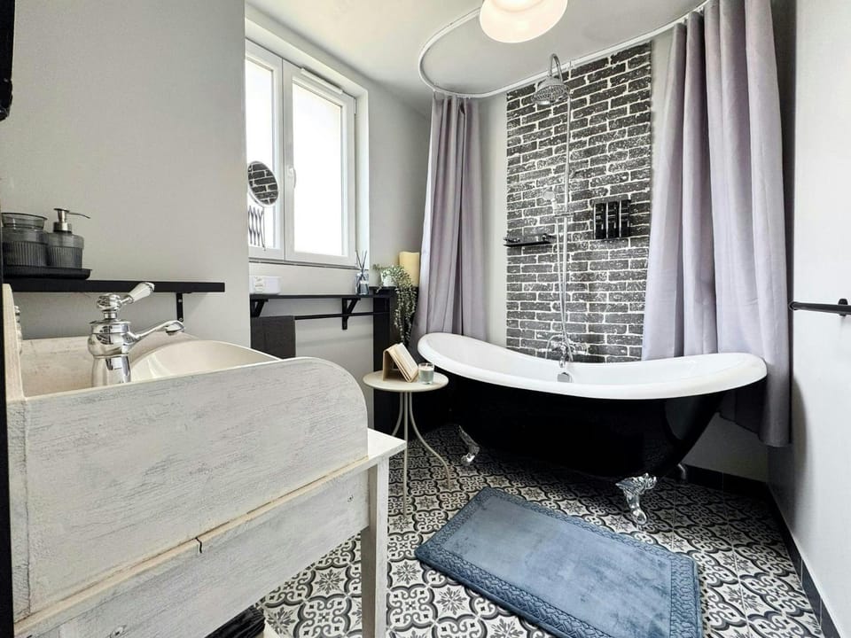 Bathroom, Other, Bath