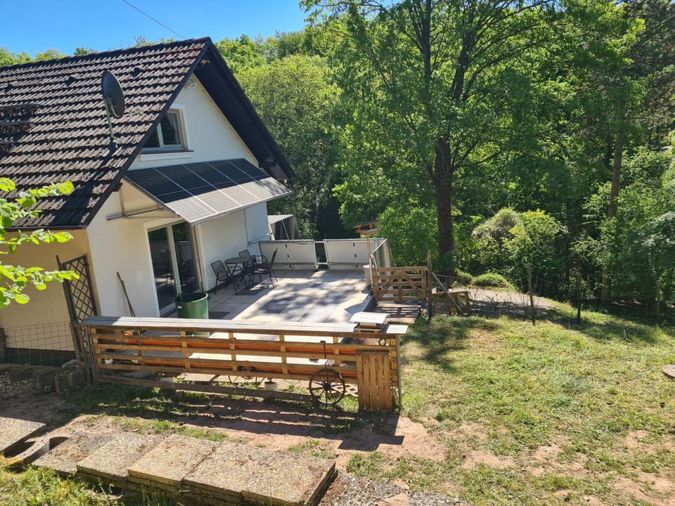 Property building, Balcony/Terrace, Balcony/Terrace, Garden view