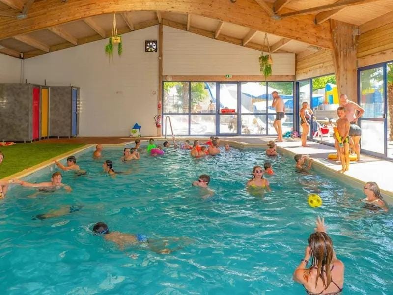 Swimming pool, children