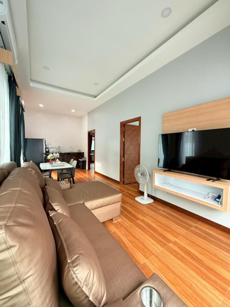 TV and multimedia, Seating area
