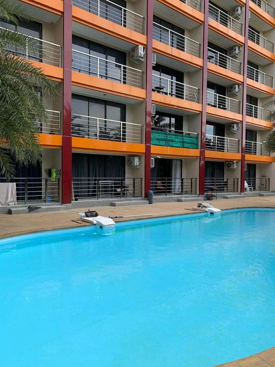 Swimming pool