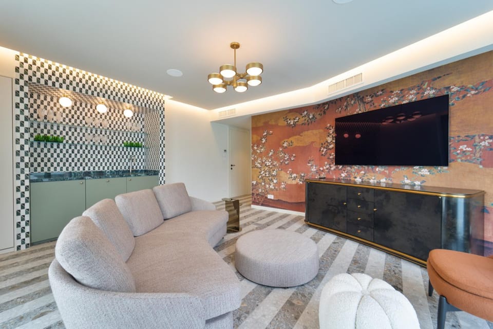 Communal lounge/ TV room, TV and multimedia, Seating area