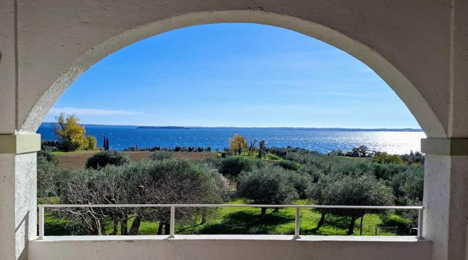 Natural landscape, View (from property/room), Balcony/Terrace