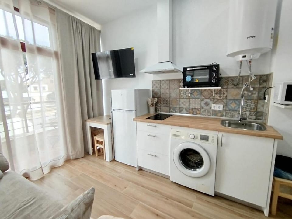 Living room, Seating area, minibar, oven, pet friendly, washing machine, dryer