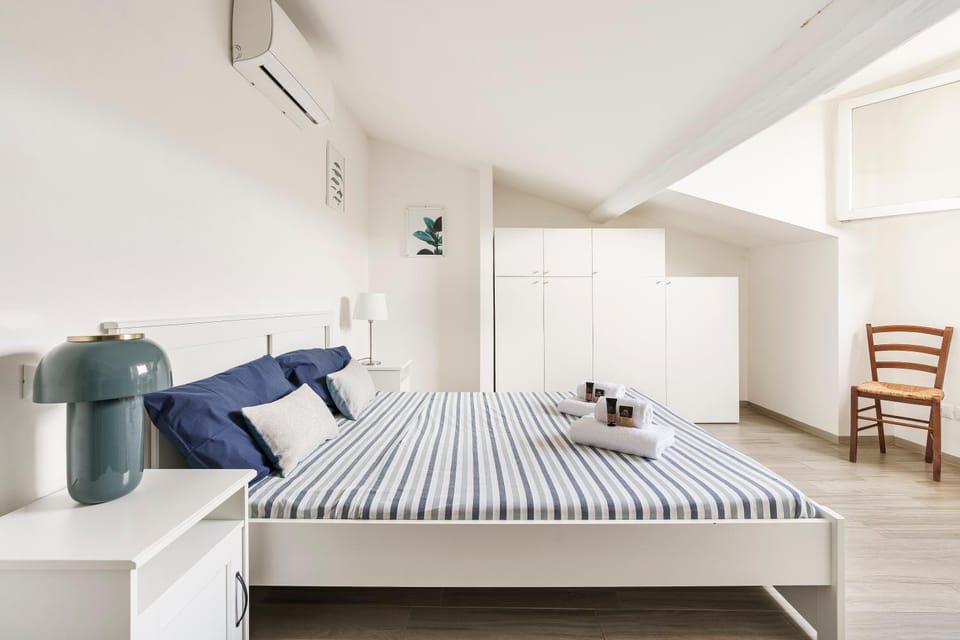 Bed, Bedroom, wardrobe