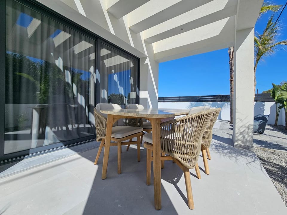 Balcony/Terrace, Dining area