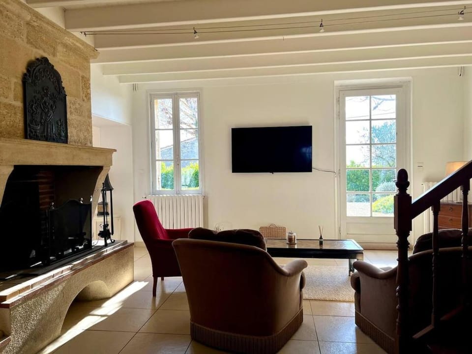 Charmante maison en pierre, proche de St Émilion Villa in Saint-Émilion