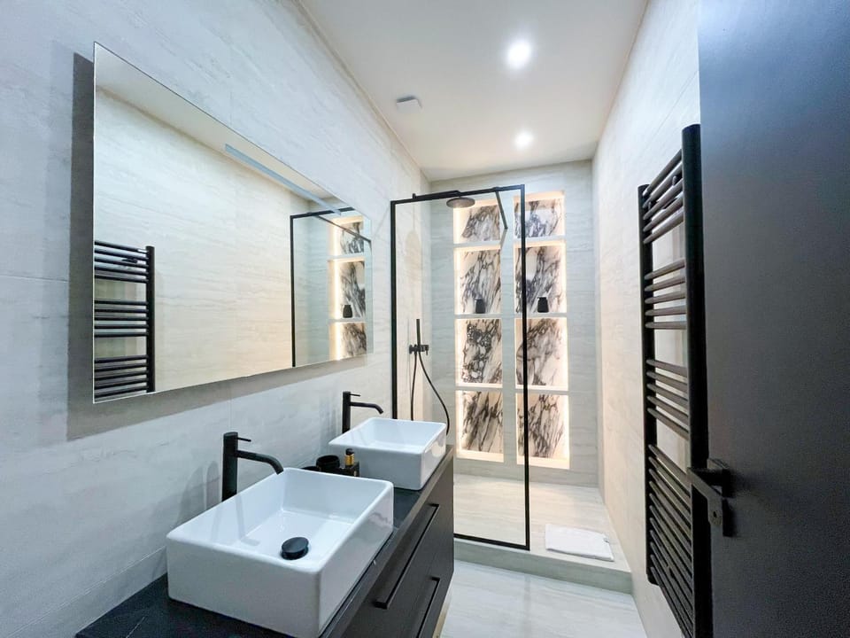 Urban Flat 197 - Prestige Saint Honore Apartment in Paris