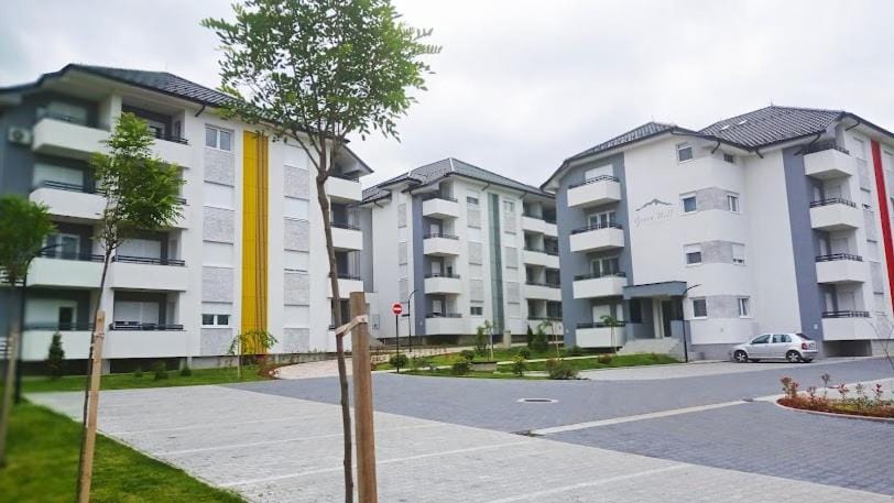 Property building, Neighbourhood