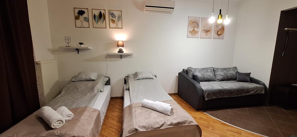 Living room, Bedroom