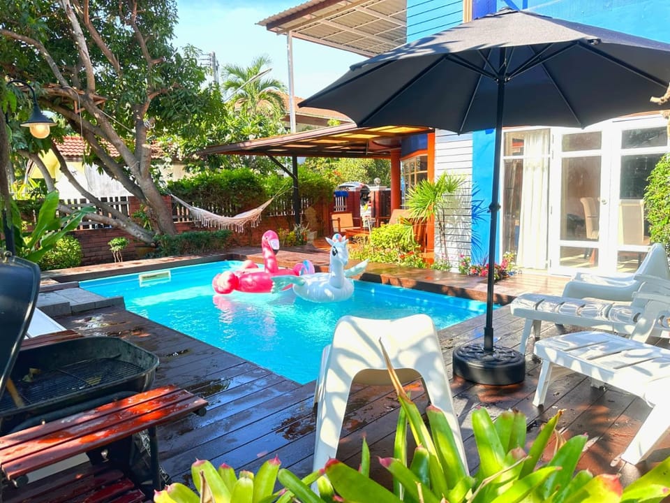 BBQ facilities, Swimming pool