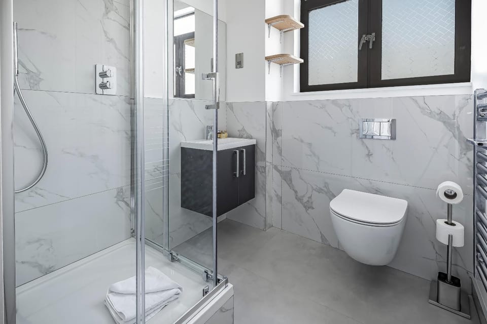 Shower, Bathroom