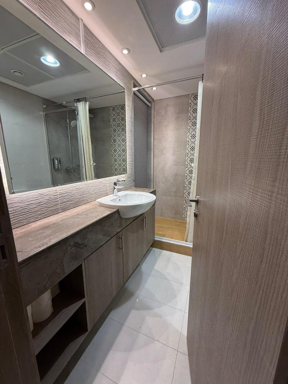 Shower, Bathroom