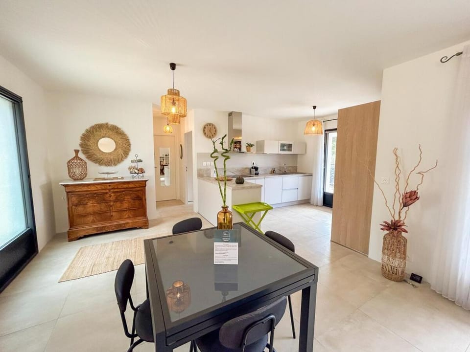 Joli T2 avec terrasse à Bandol Apartment in La Cadière-d'Azur