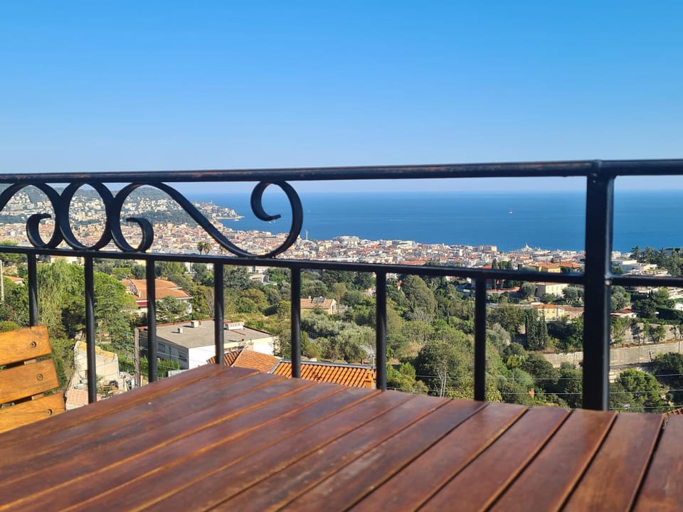 Panoramic sea view of the French Riviera, Parking Apartment in Nice