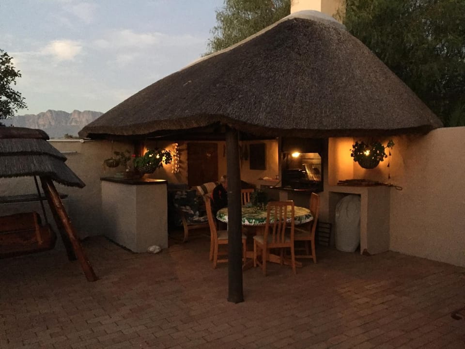 BBQ facilities, Dining area, Internal: Not applicable to any particular room