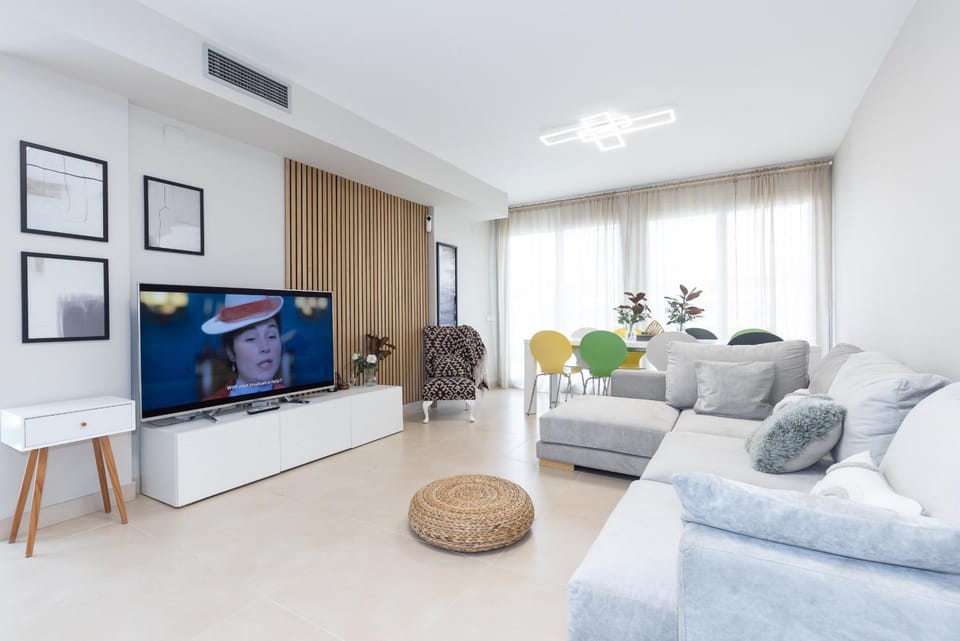 Communal lounge/ TV room, Living room