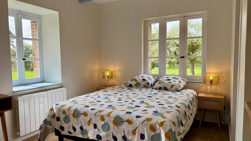 Bed, Bedroom