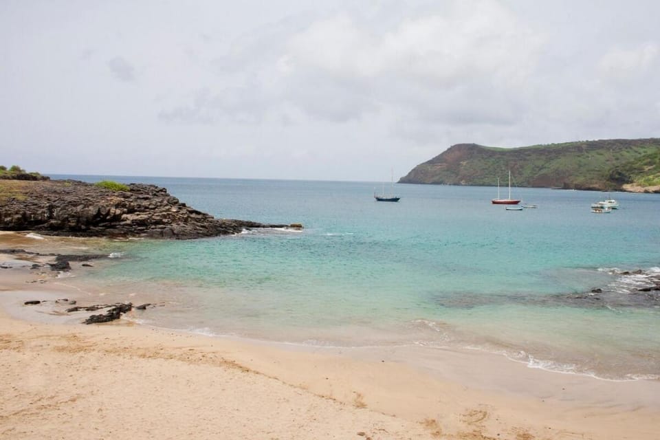 Nearby landmark, Day, Natural landscape, Beach, Beach, Mountain view, Sea view