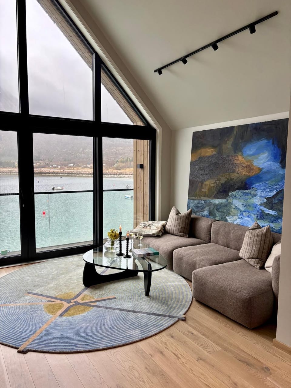 New sea house in Steigen House in Lofoten