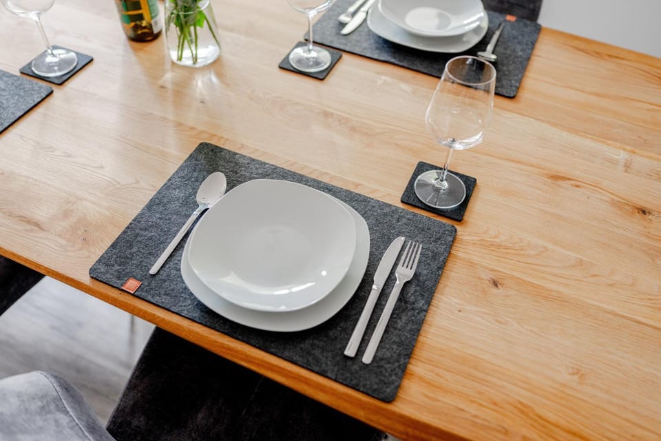 Food and drinks, Dining area, Food