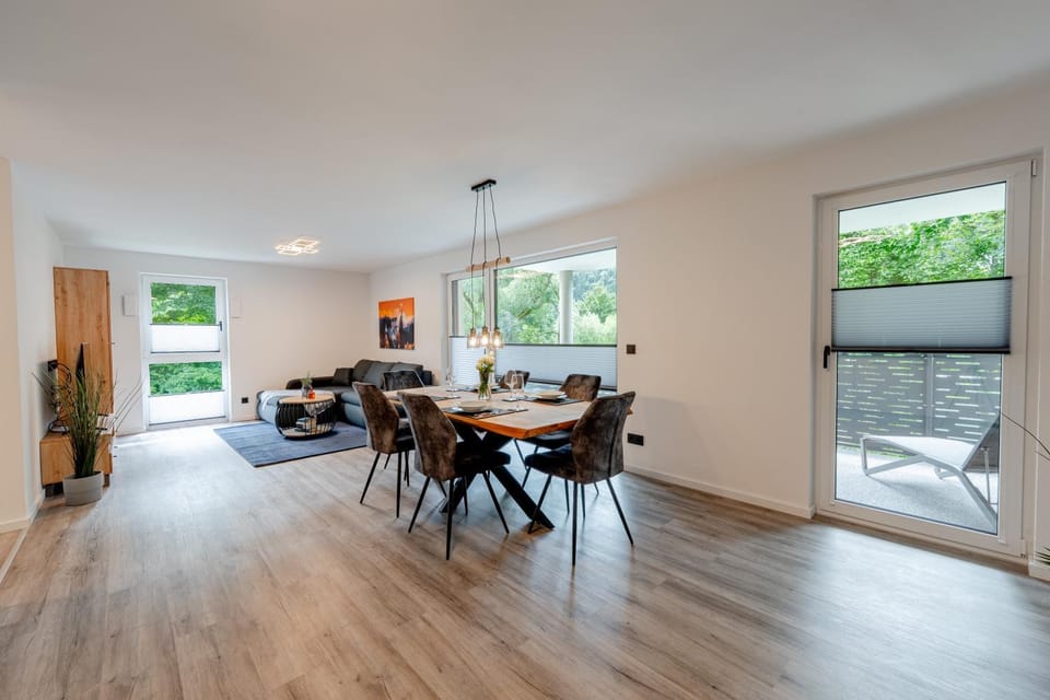 Living room, Food