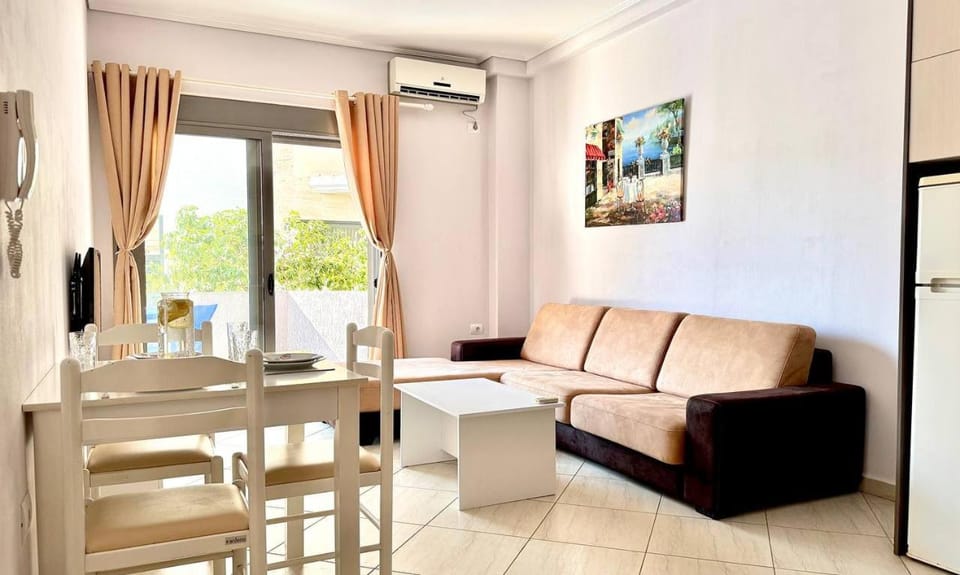Living room, Seating area, Dining area, air conditioner