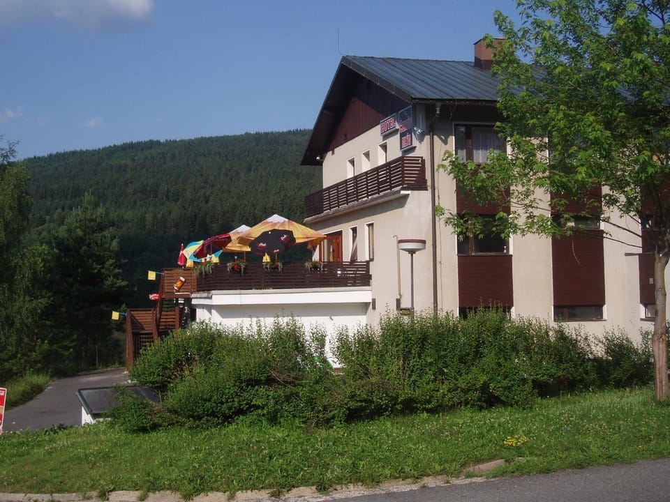 Property building, Spring, Day