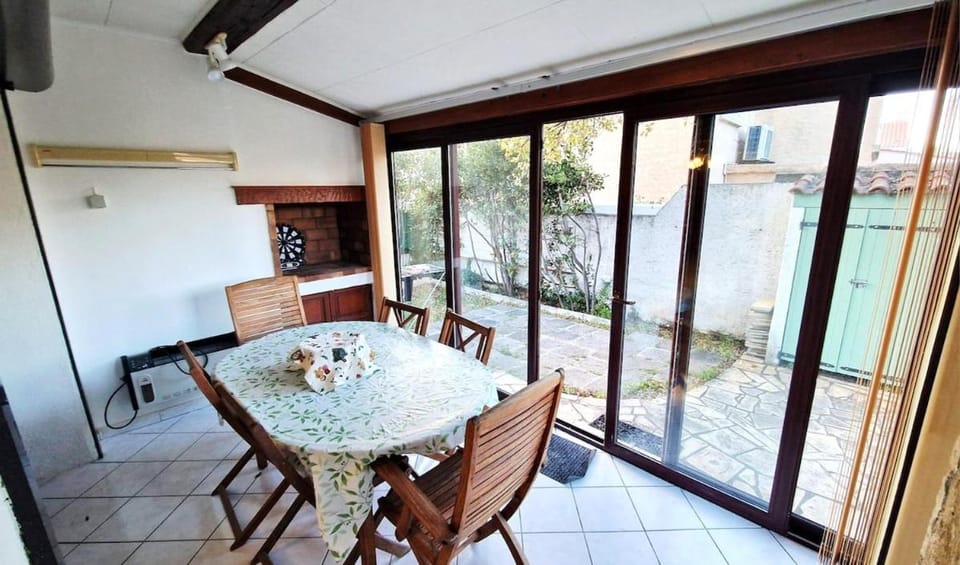 Spacious house with garden Six-Fours-les-Plages House in Six-Fours-les-Plages