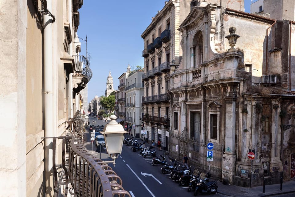 City view, Street view