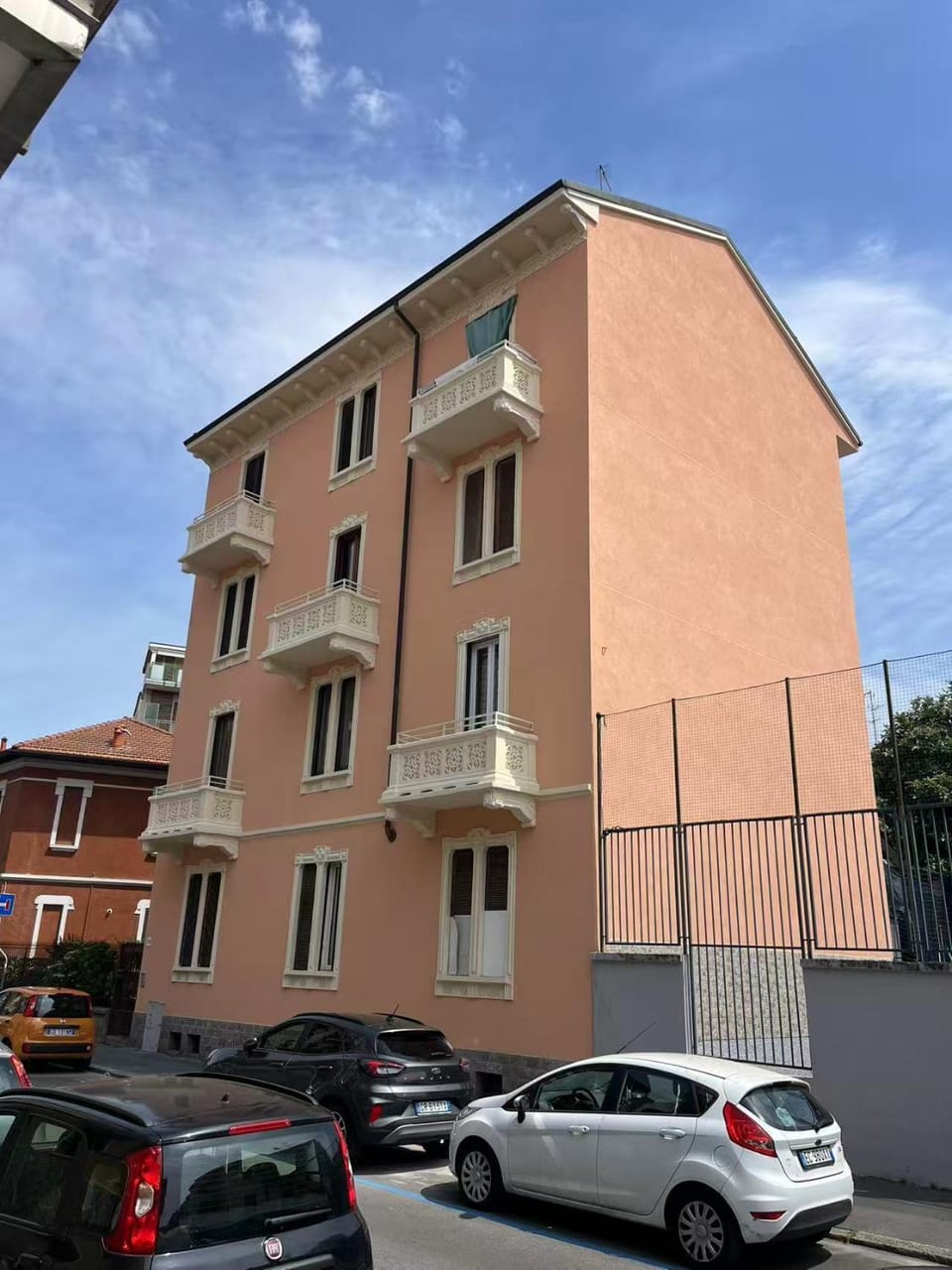 Property building, Street view