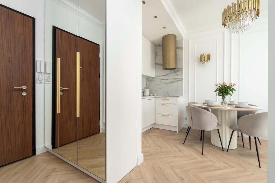 Kitchen or kitchenette, wardrobe