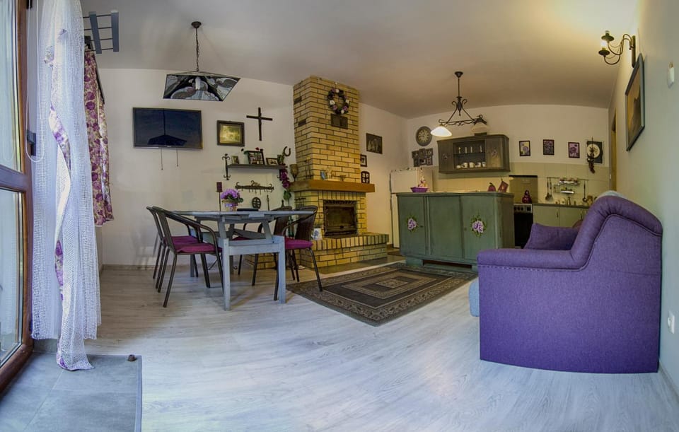 Kitchen or kitchenette, Living room, Dining area