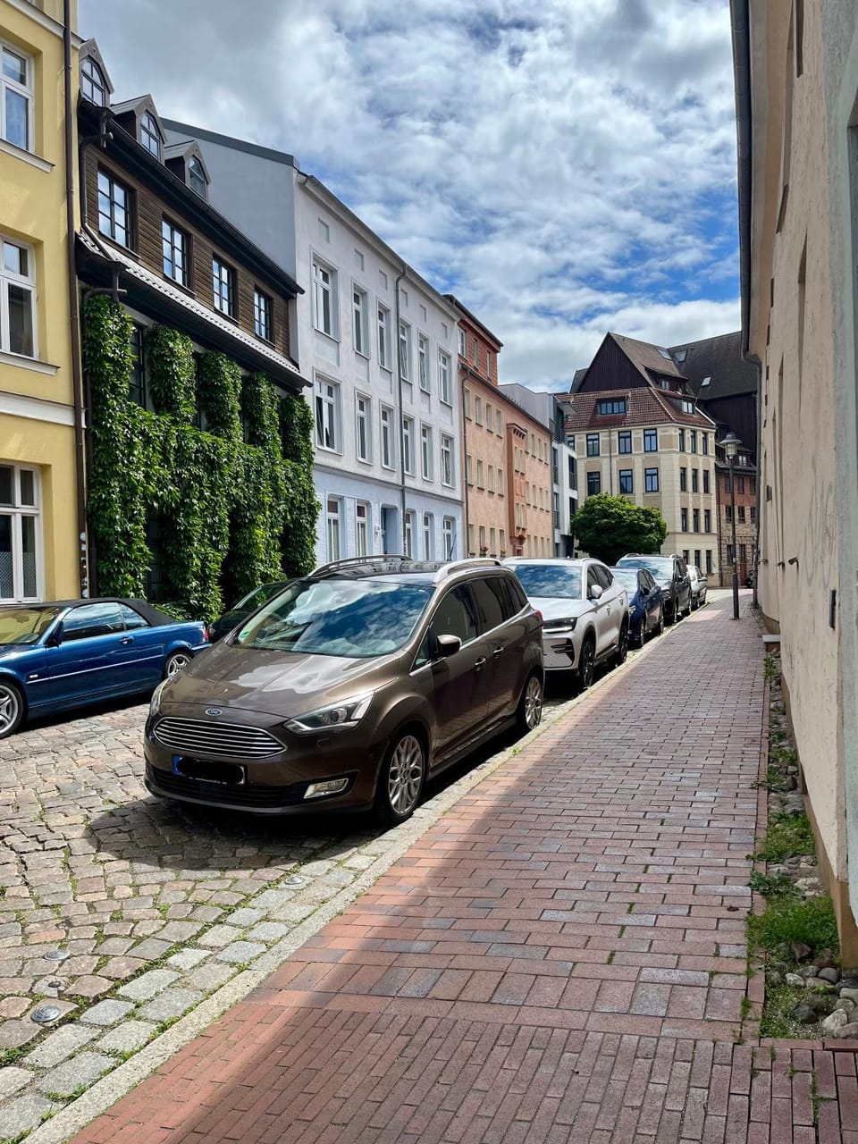 Property building, Street view
