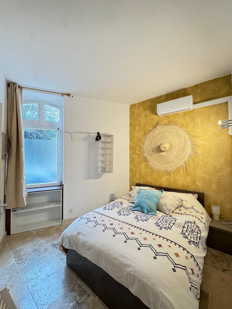Appartement avec Bain à Remous & Patio Apartment in Avignon