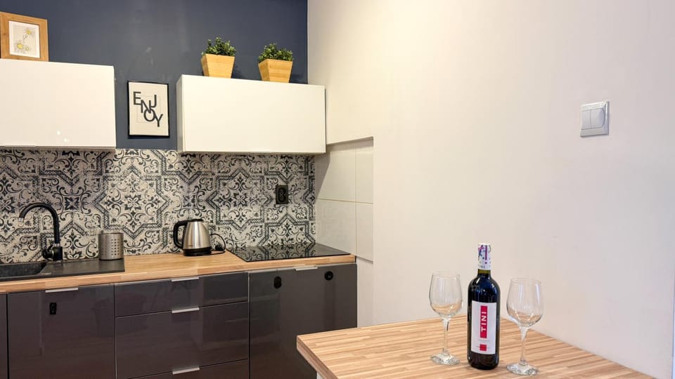 Kitchen or kitchenette, stove