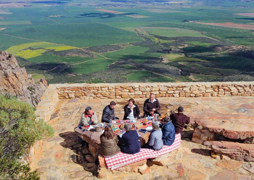 Nearby landmark, Day, People, Natural landscape, Bird's eye view, Mountain view, group of guests