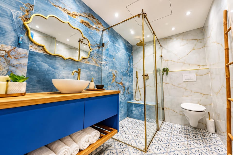 Shower, Toilet, Bathroom, towels