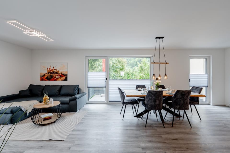 Living room, Dining area, Food, Dinner